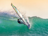 kona-windsurfing.com Thumbnail